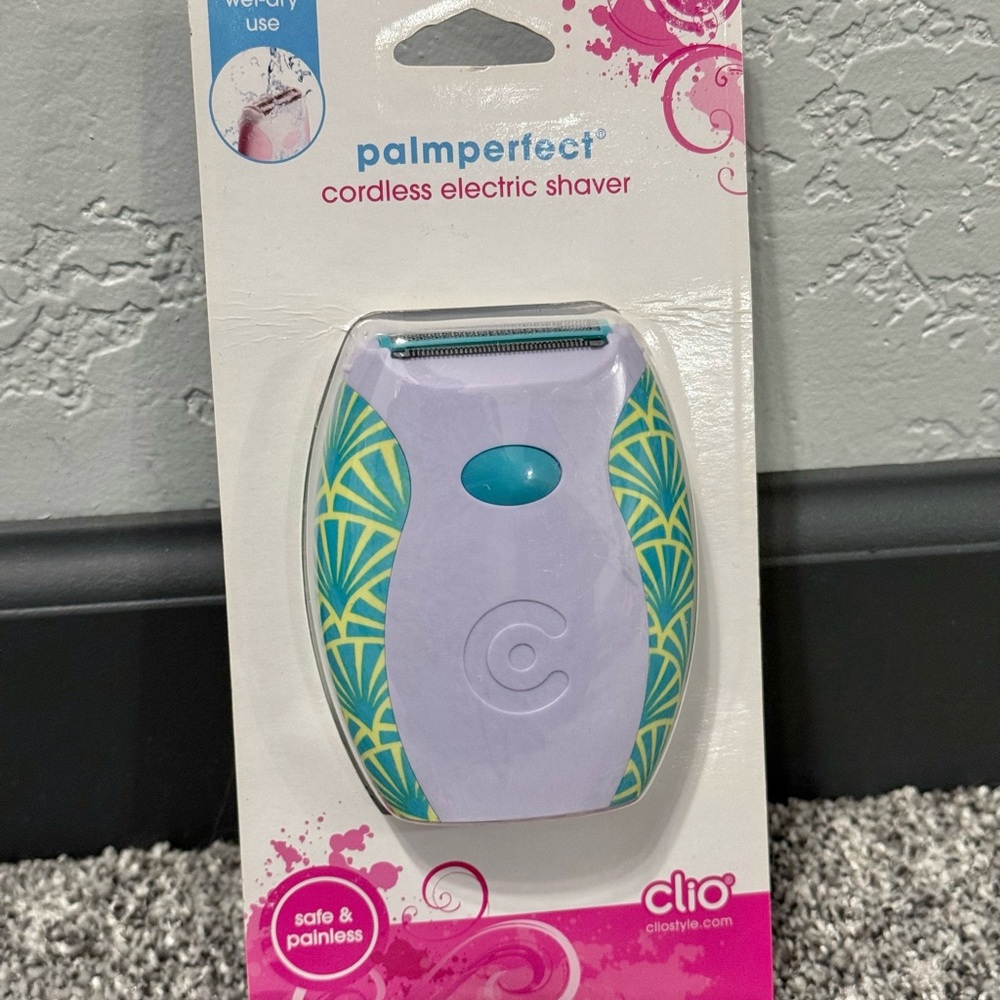 NWT Clio Palmperfect Electric Shaver
